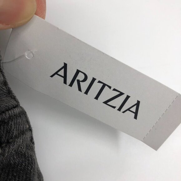 NWT Aritzia Levi's Grey wash 501 Original Short  Mid-rise denim shorts size 27 - Picture 11 of 16